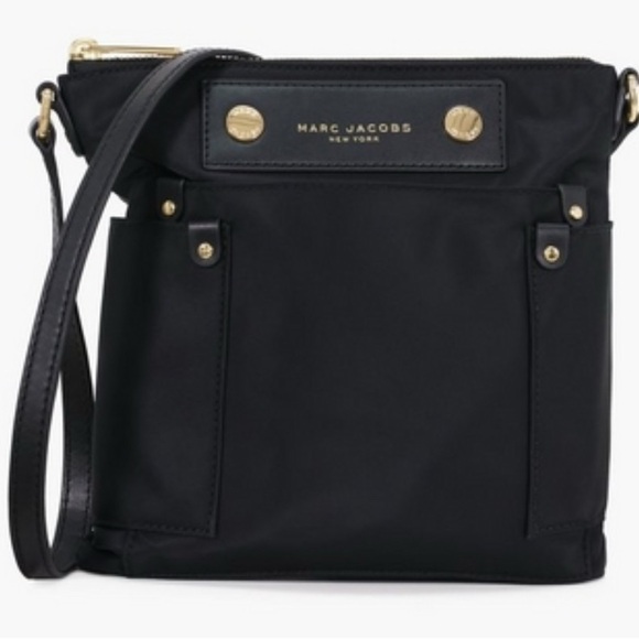 🛑 1 hour sale. Marc Jacobs, Black Crossbody Bag with Gold Accents - Picture 3 of 10